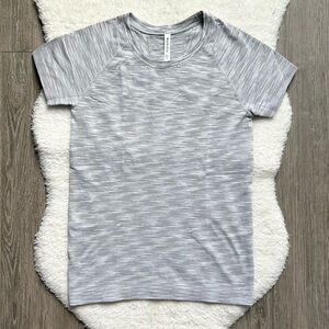 Athleta Seamless Gray Marled Women's Athletic Top